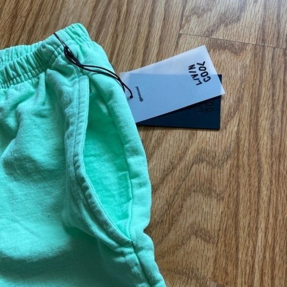 NEW LIVIN COOL ESSENTIAL MINT SHORTS XS EXTRA SMALL - Picture 3 of 6